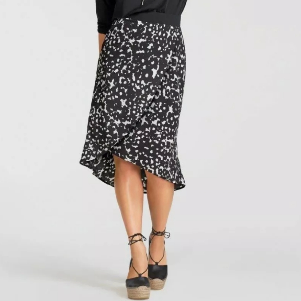 CAbi Dixon Floral Envelope‎ Skirt